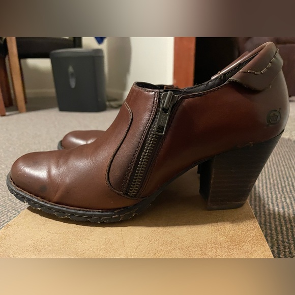 Born Carteret Zip Ankle Shoe - Picture 4 of 8